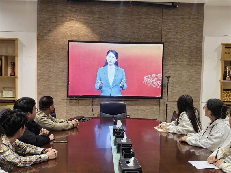 800研究生会9月政治理论学习照片1.jpg