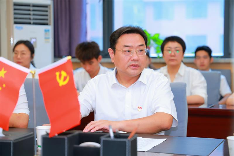 8002公司经理、党委副书记郭军同志宣读表彰决定.jpg