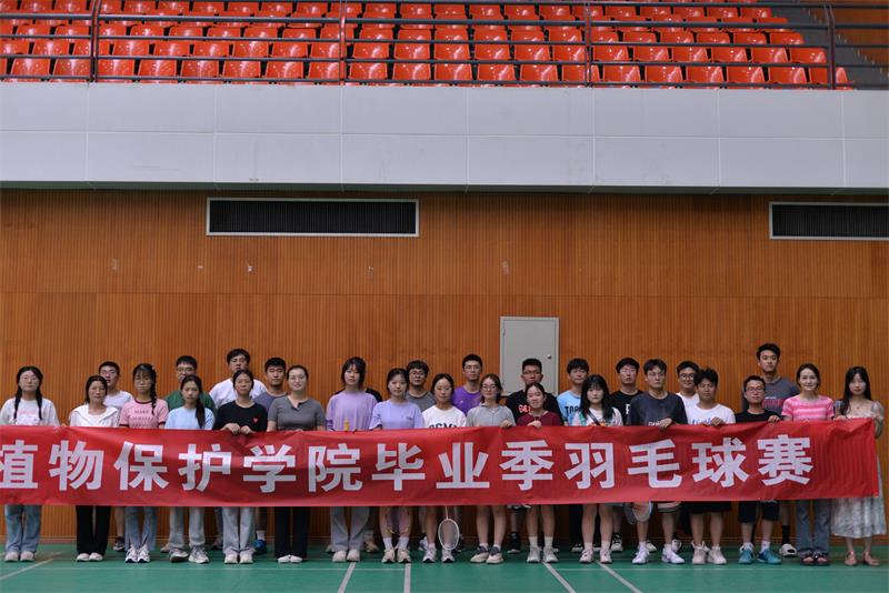 d2259b2f90f340c6912576a63076cb68.jpg 羽毛球800赛合影.jpg